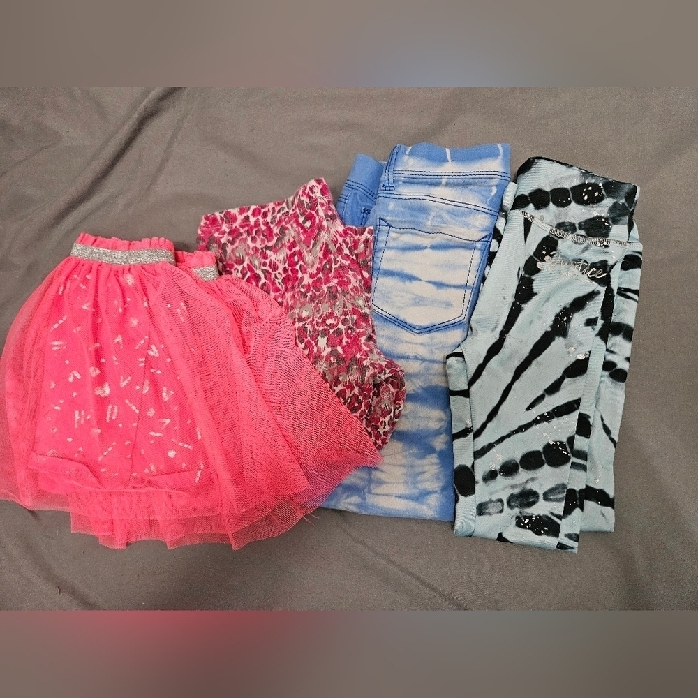Girls Bundle Of 4 Bottoms 3 Pants/1skirt!